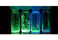 ほぼ100％の変換効率へ、省エネかつ長寿命なディスプレイ、ケンブリッジ大学が発見の写真