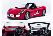 世界初、窓を「ガラス」から「樹脂」で3割軽く、国産EVのスポーツカー量産モデルにの写真