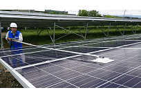 アイテス、系統連系前およびCIS型パネルの効率点検を実現する機器を開発、CISの点検機器は業界初の写真