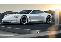 ポルシェ初の電気自動車「Taycan」、2019年から生産予定、日本では2020年に発売の写真